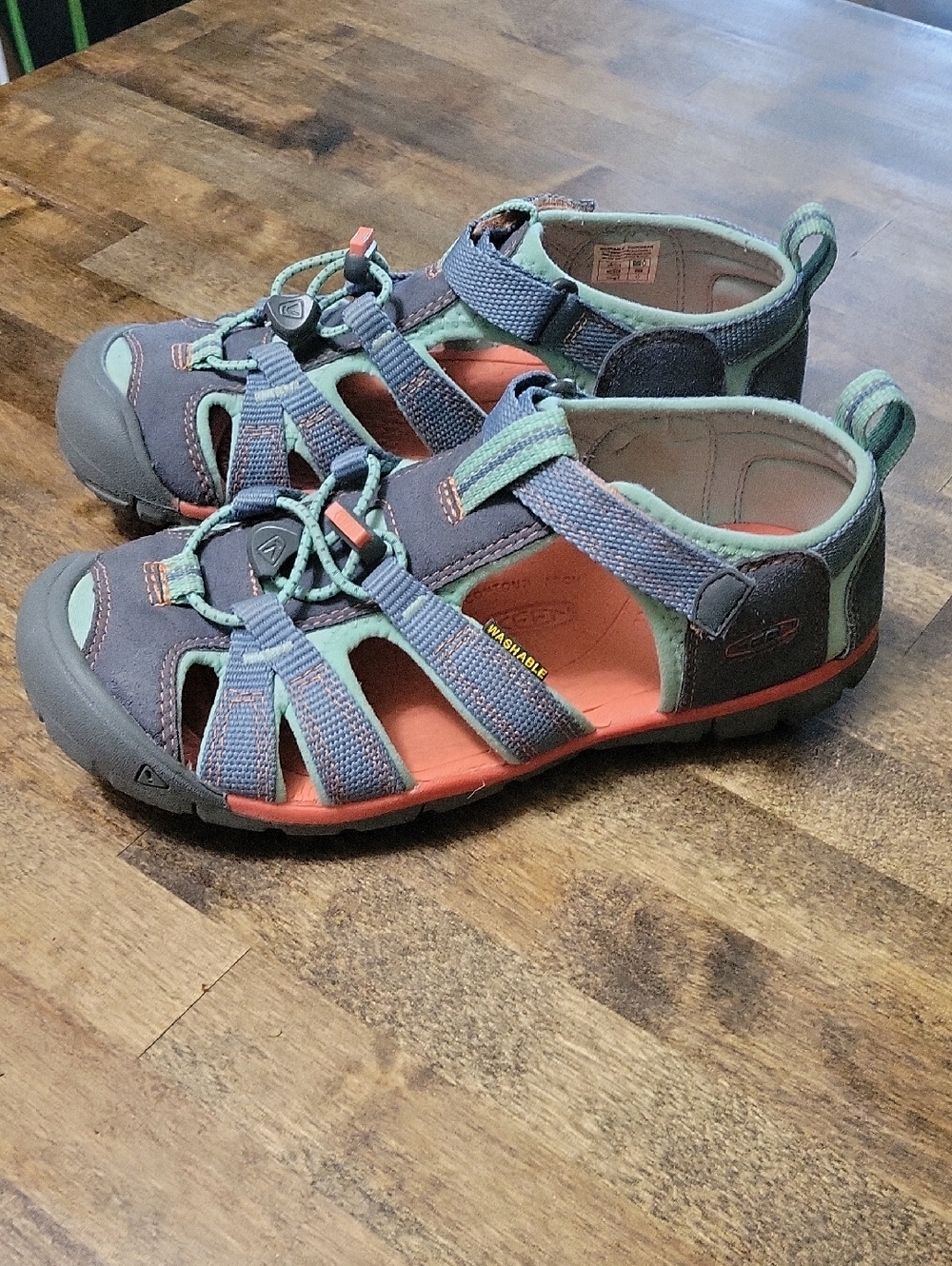 Kids KEEN Seacamp II CNX Flint Stone/Ocean Wave Color Size 2.5?